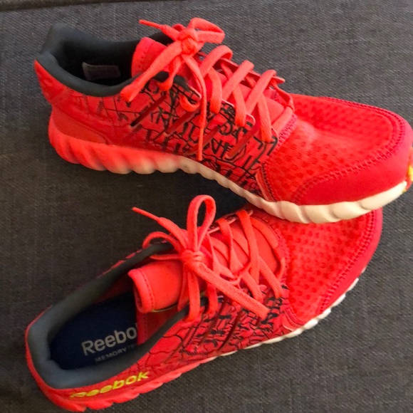 Reebok TwistForm Sneakers - Picture 3 of 3